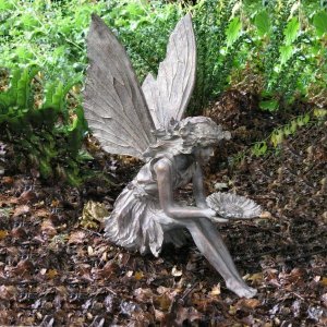 sitting-fairy-bronze-01-600