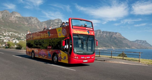 CPT_bus_with_12_apostles_background_945_500_85_s_c1_c_c